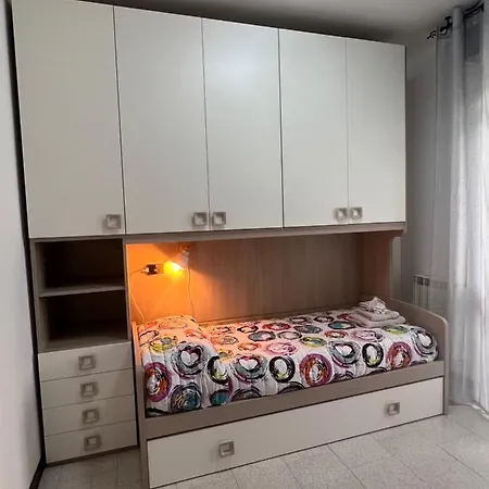 Civico 13 Feriehus *